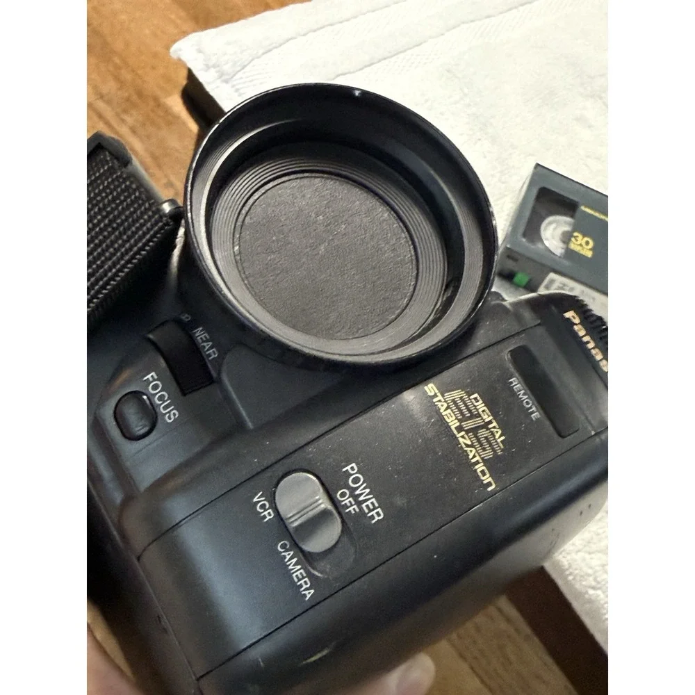 Panasonic PV-IQ604 Camcorder - Black , Please Read Description